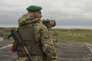 Более 700 иностранцам запретили въезд в Украину