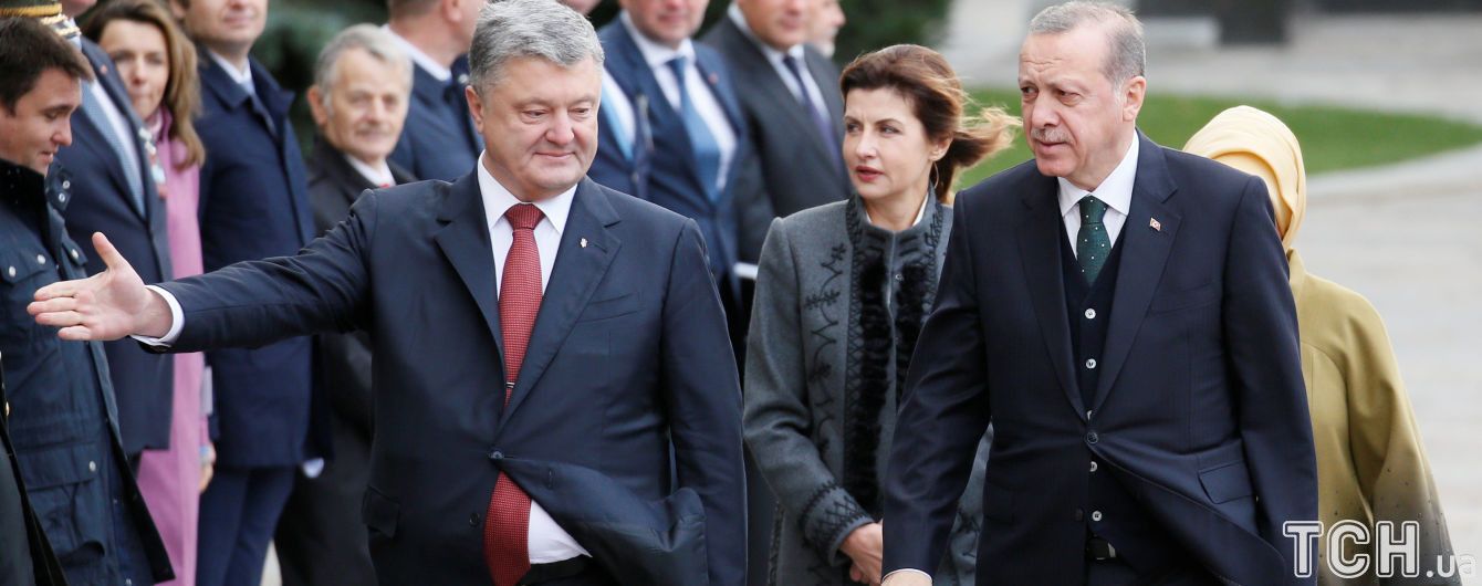 Порошенко з Ердоганом проговорили вчетверо довше запланованого