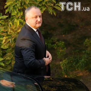 Скандального президента Молдовы в пятый раз отстранили от должности