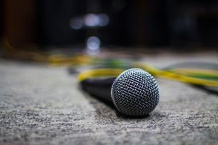 Русскоязычные песни, фильмы и книги запретила еще одна область