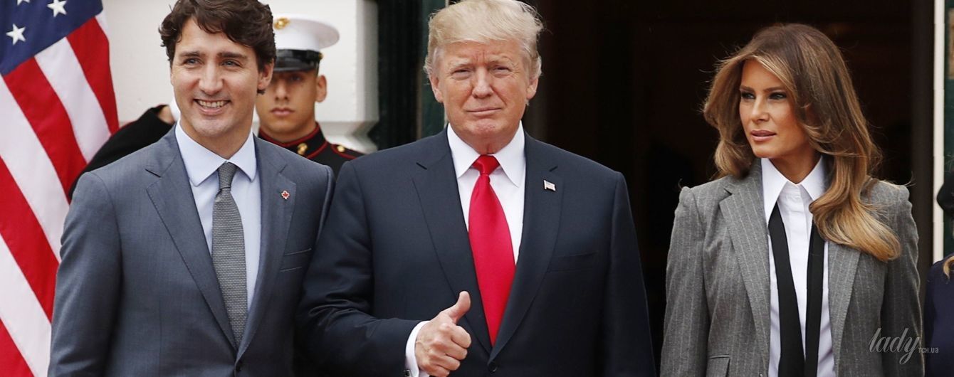 В брючном костюме и с идеальной укладкой: деловой образ Мелании Трамп