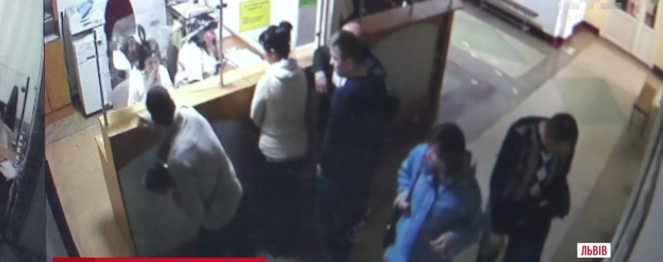 Ни в какие рамки не укладывается: львовские медики рассказали о дебоше в детской больнице