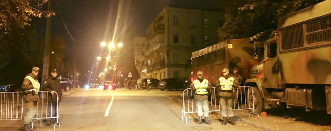 У Києві на ці вихідні перекривають центральні вулиці, набережні та мости
