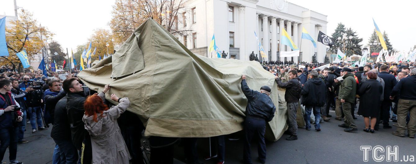 Донецька поліція проводить обшуки у лікарів, які допомагають активістам під ВР - Соболєв