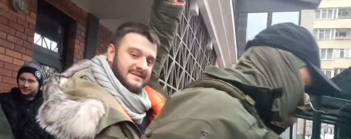 Опубліковано відео затримання сина Авакова