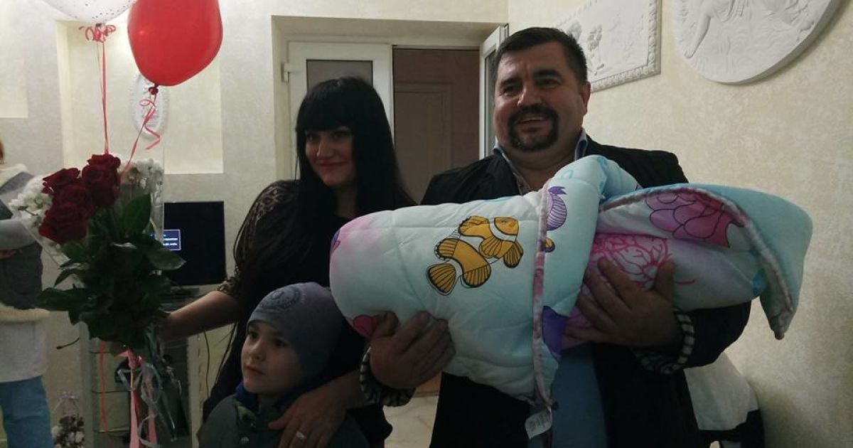 В Одесі батьки назвали новонароджену доньку на честь Аміни Окуєвої