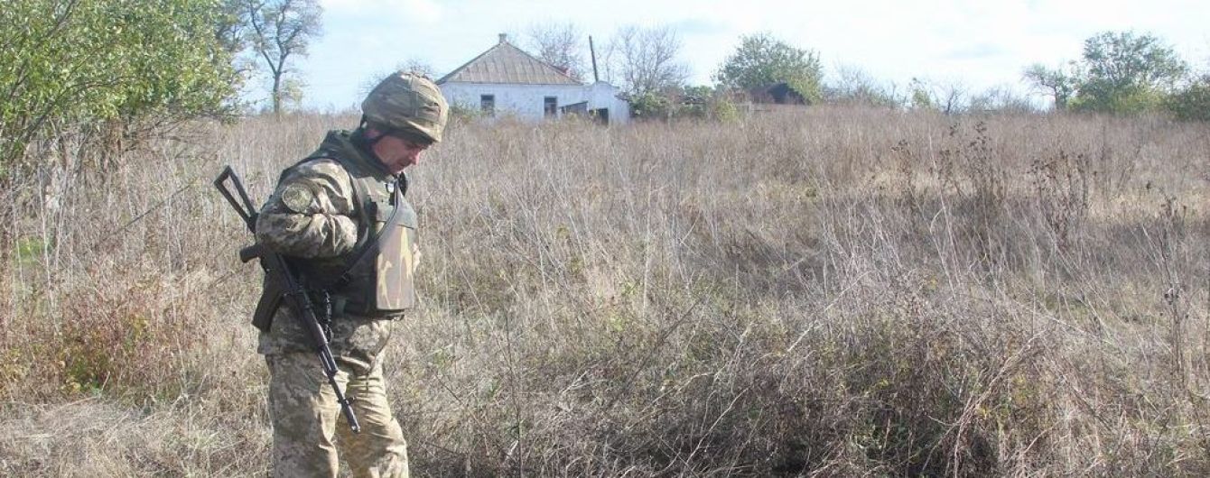 Туман як молоко і суцільна багнюка. Негода допомогла українським бійцям частково розмінувати поле