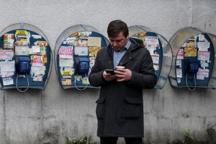 Українці зможуть змінювати мобільних операторів, зберігши свій номер. Назвали дату