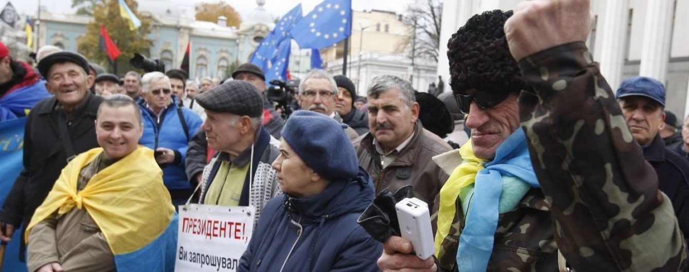 Представники наметового містечка під ВР примусово обшукують відвідувачів парламента — Геращенко