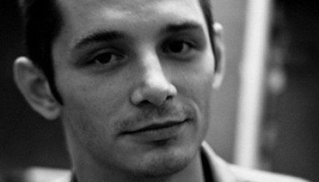 Екс-бойовик "ДНР" і російський націоналіст підпалив пам'ятник Єльцину в Росії