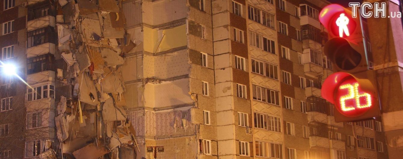 Обрушение дома в Ижевске: выросло количество погибших, неизвестные "заминировали" школу с пострадавшими