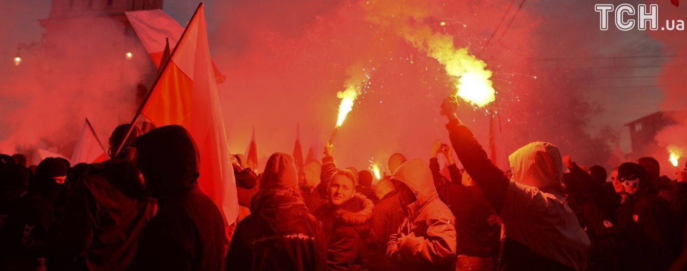 "Мы хотим Бога!". В Варшаву съезжаются ультраправые на один из крупнейших маршей