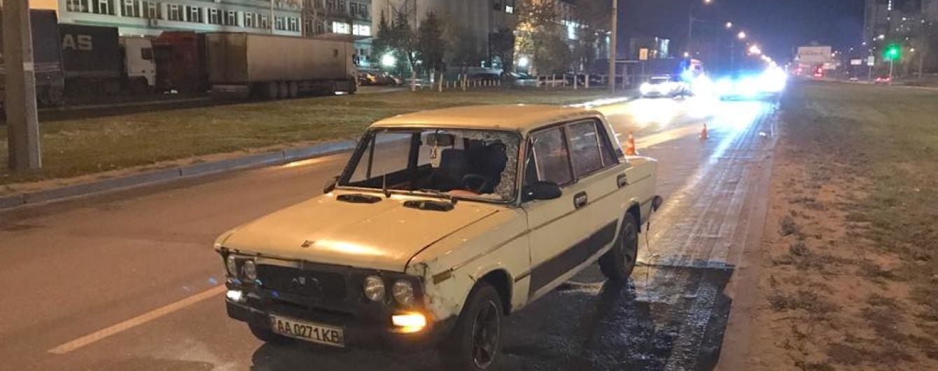 Водій "Жигулів" збив жінку у Києві