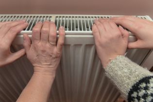 Не платить за холодные батареи: в Украине хотят создать инспекцию, которая будет следить за качеством коммунальных услуг