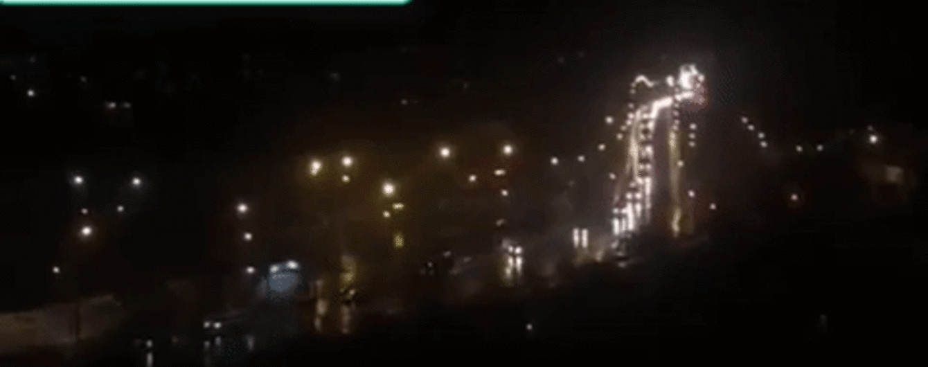 До Луганська, який не можуть поділити ватажки бойовиків, зайшла велика військова колона з Донецька
