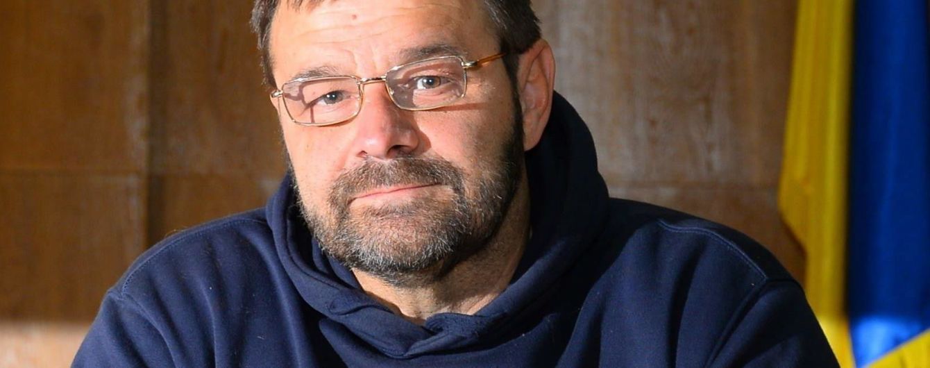 У Тернополі депутат-розбишака в інвалідному візку сильно побив поліцейських і відібрав жетон та рацію
