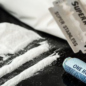 На Закарпатті 13-річну дівчинку госпіталізували через важке отруєння алкоголем та наркотиками