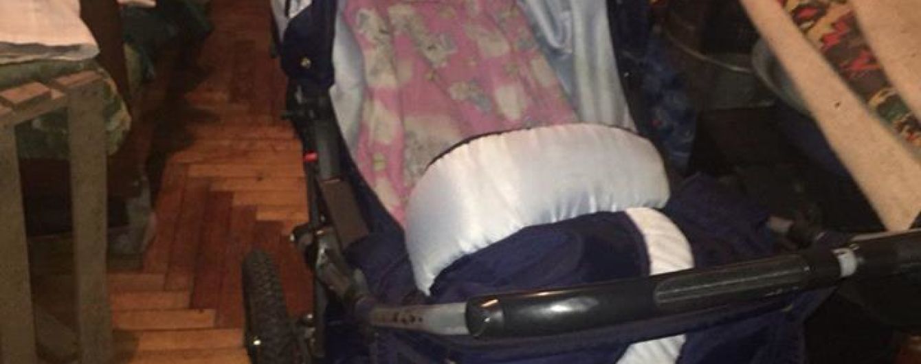 У поліції розповіли, чому жінка викинула 5-місячну дитину з балкона у Запоріжжі