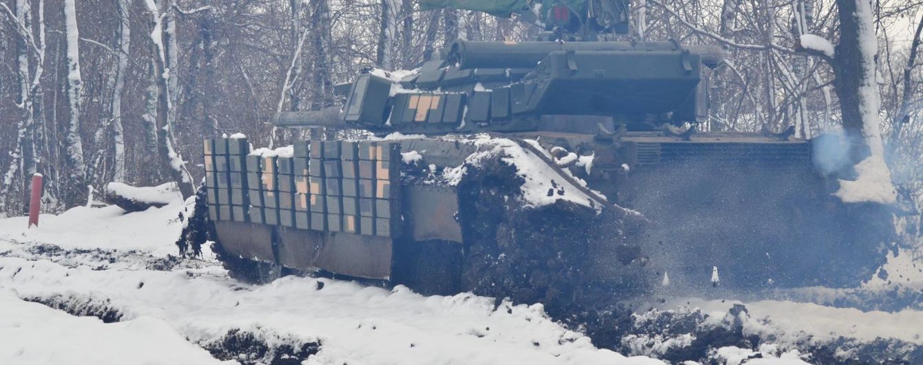 Ситуація на Донбасі: під час обстрілів бойовиків загинув український військовий