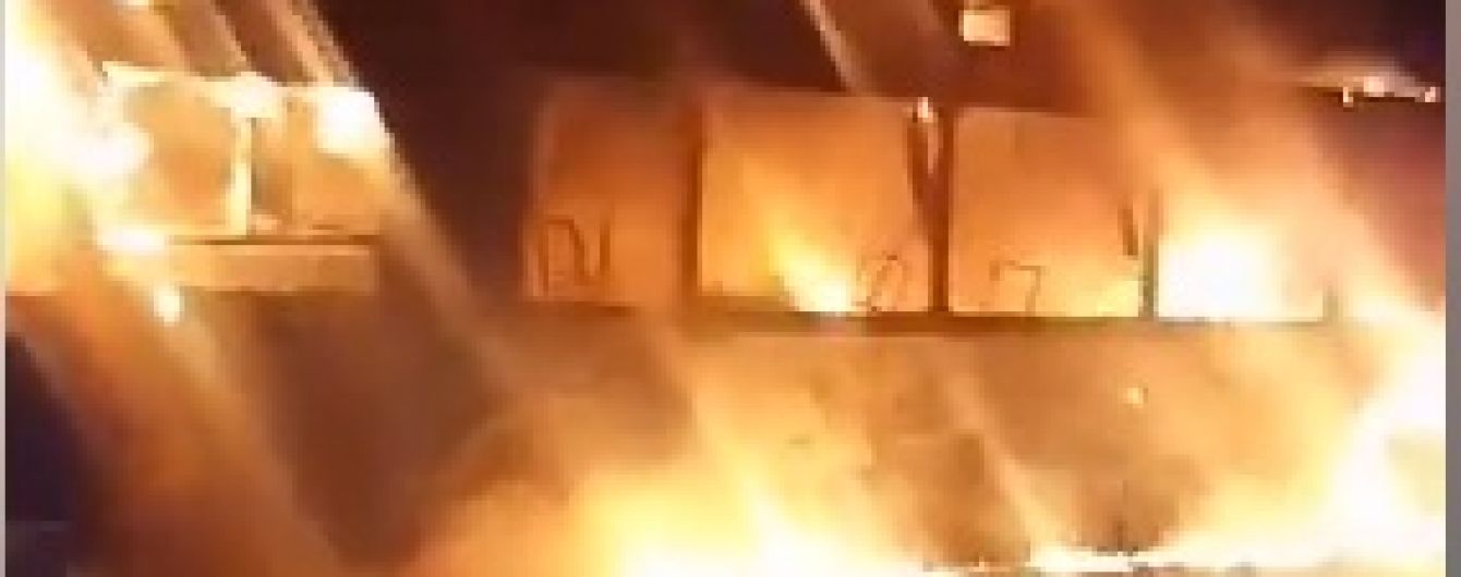 В Харькове во время движения загорелся троллейбус с пассажирами