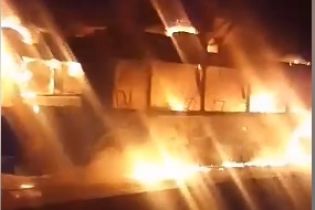 В Харькове во время движения загорелся троллейбус с пассажирами