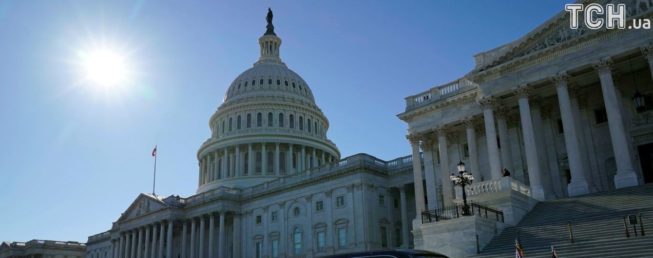 Ні домаганням у Конгресі: у США парламентарів навчатимуть, як не чіплятись до жінок