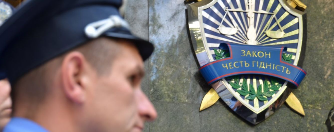 Підозрюваний у "справі Майдану" екс-прокурор помер у кабінеті слідчого - журналіст