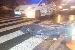 У Києві автомобіль на смерть збив чоловіка і зник з місця ДТП
