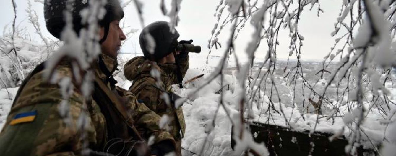 Бойовики на Донбасі поранили українського військового