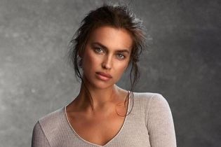 Струнка Ірина Шейк у купальнику показала пружні сідниці