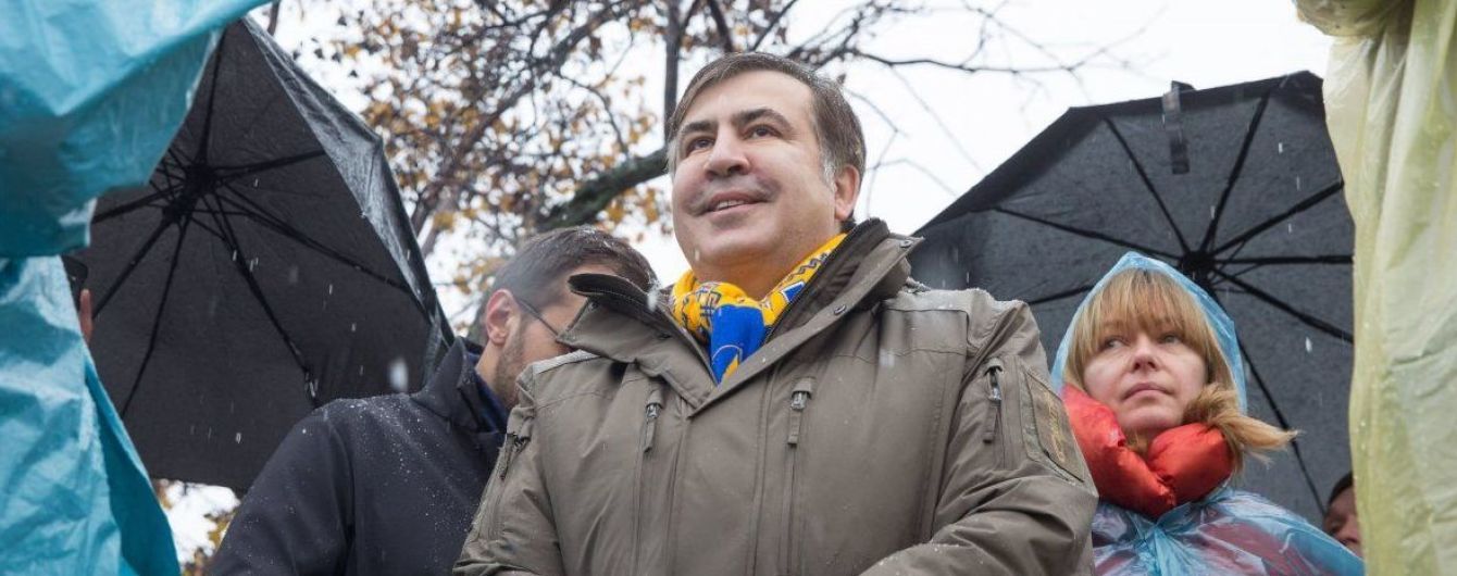 Невідомі зранку виламують двері в квартирі Саакашвілі - Сакварелідзе