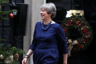 Тереза Мэй может остаться на посту премьера Британии после голосования по Brexit