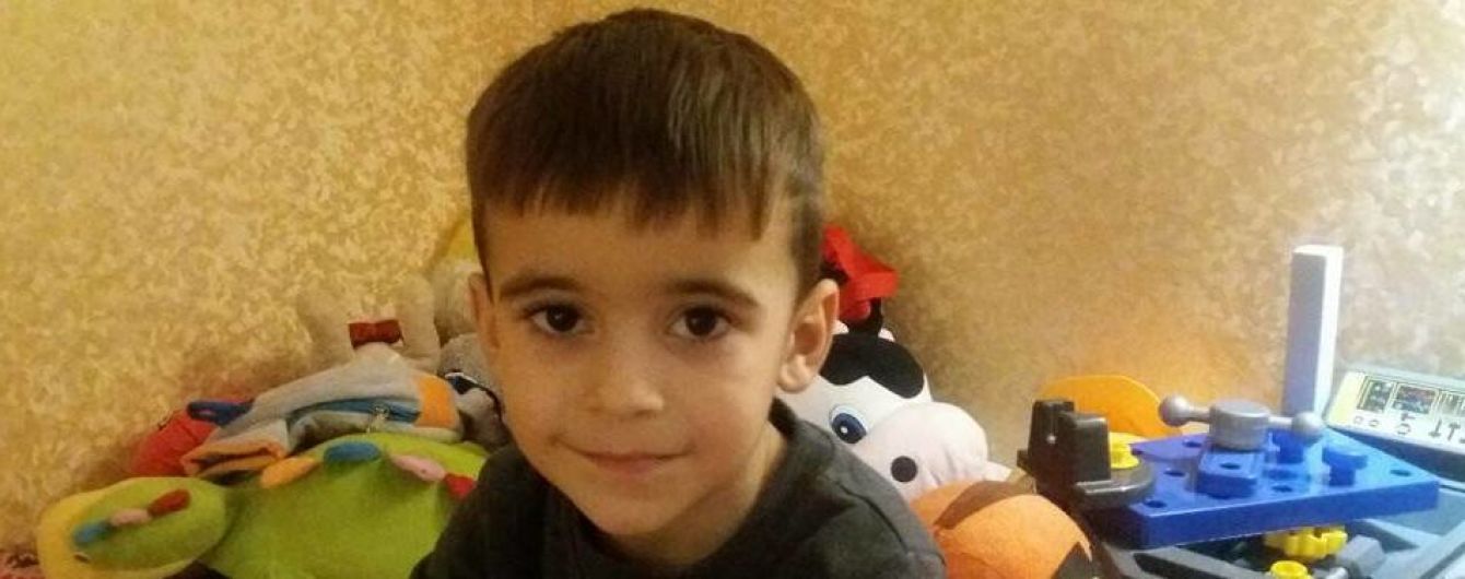 Диагностика в Израиле может спасти 5-летнего Дениса от загадочной болезни