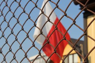 Cенат Польщі посеред ночі ухвалив скандальний закон щодо заборони "бандерівської ідеології"