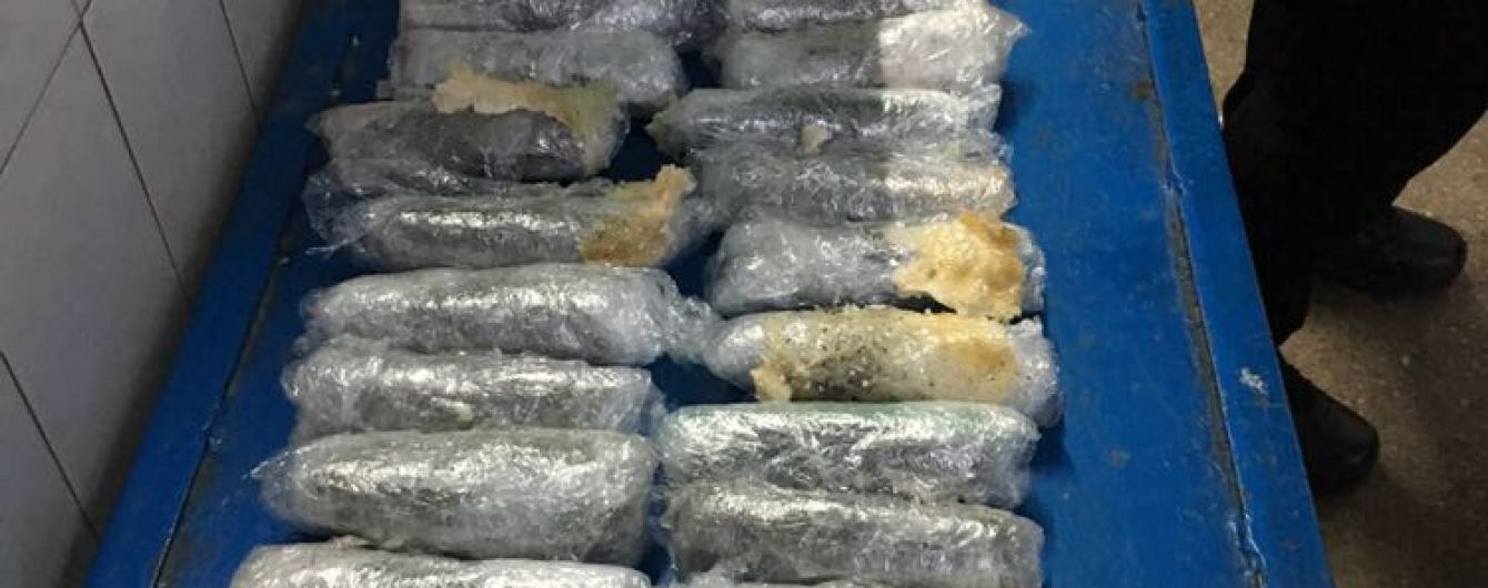 На Донеччині у туалеті поліції повісився чоловік