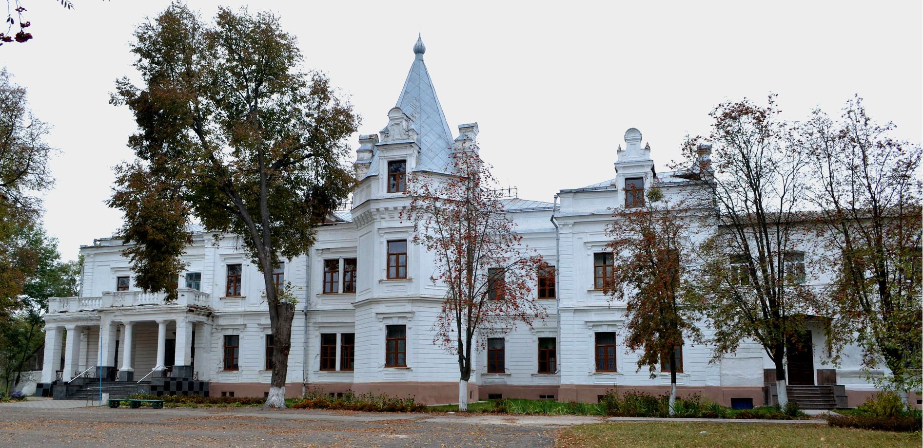 Палац Бережинських-Терещенків, село Андрушівка, Житомирщина