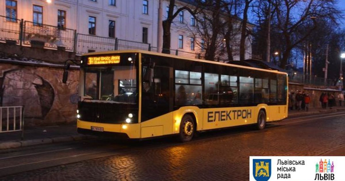 Полиция опровергла информацию об аресте львовских пассажирских автобусов