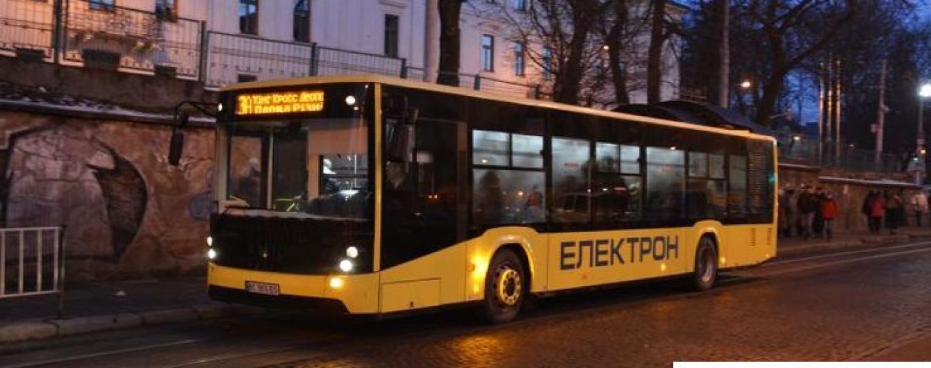 У Львові на маршрути виїхала лише п'ята частина автобусів