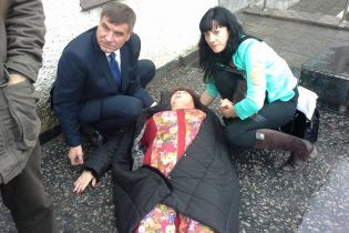 Струс мозку і перелом руки: на Вінничині заступник мера побив депутатку