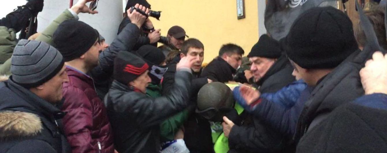 Полиция возбудила дело из-за попытки захвата Жовтневого – Аброськин