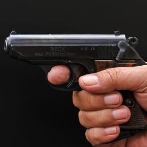 На Волині школяр прийшов на уроки з пістолетом