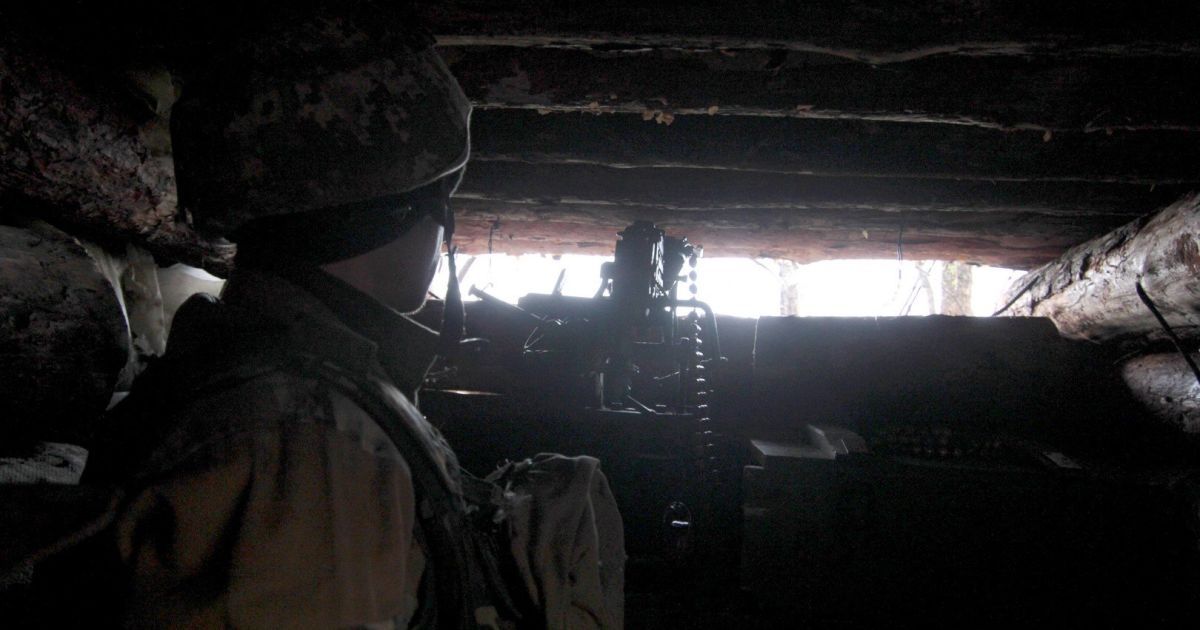 Бойовики гатять по українських бійцях із "Градів" та випустили міни по будинках у Водяному