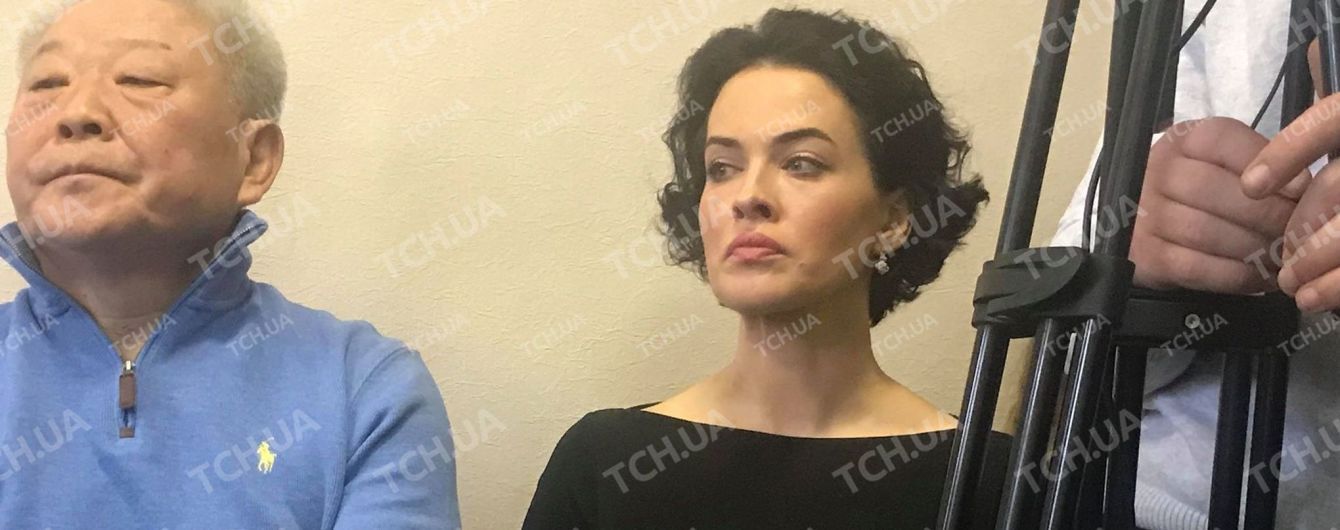 Заплаканную Астафьеву выгнали из зала суда, где судят ее жениха