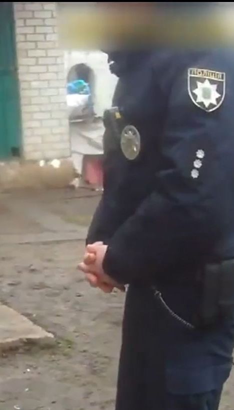 В Днепре пьяный мужчина ворвался в дом к соседке и взял одну женщину в заложники