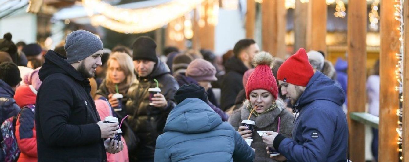 Роботу громадського транспорту у Києві на свято подовжать на три години