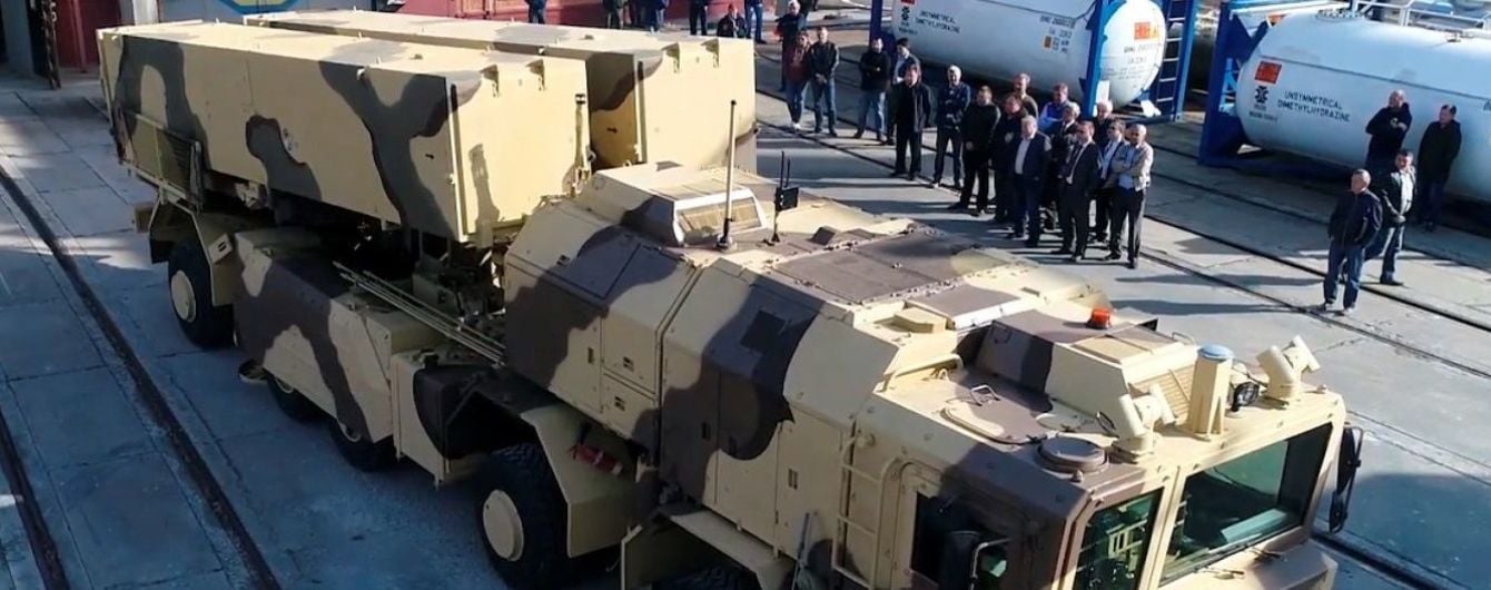 В Сети появились кадры с новым украинским оперативно-тактическим ракетным комплексом “Грім-2”