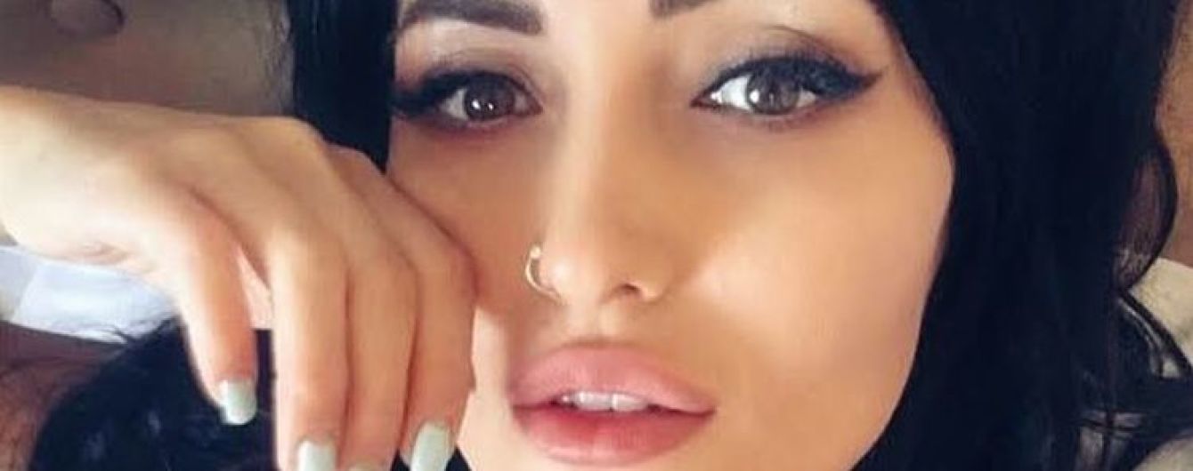 Анна Добрыднева в нижнем белье похвасталась сексуальной фигурой
