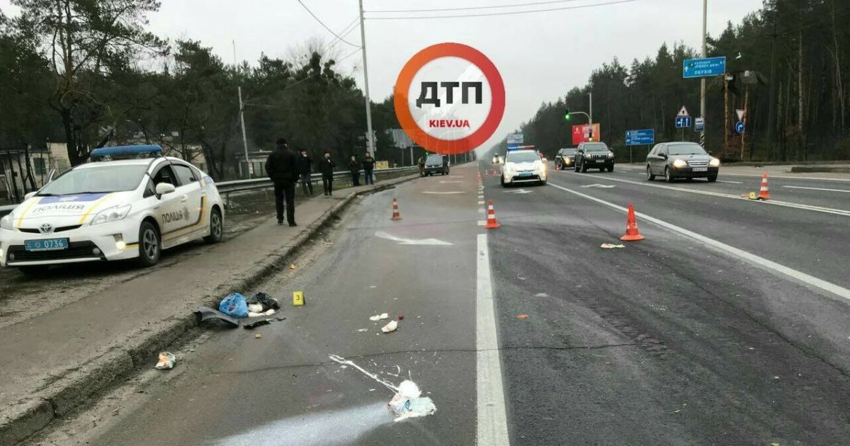 В Конча-Заспе водитель "Форда" насмерть сбил женщину на переходе и скрылся с места ДТП