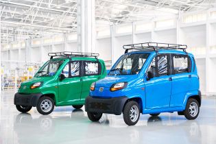 До України прибула перша партія найдешевшого у світі автомобілю