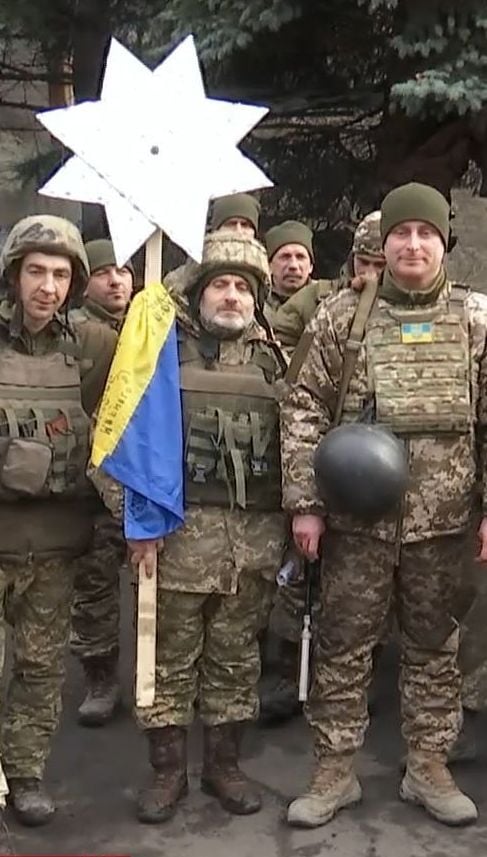 На передовій залунали українські колядки